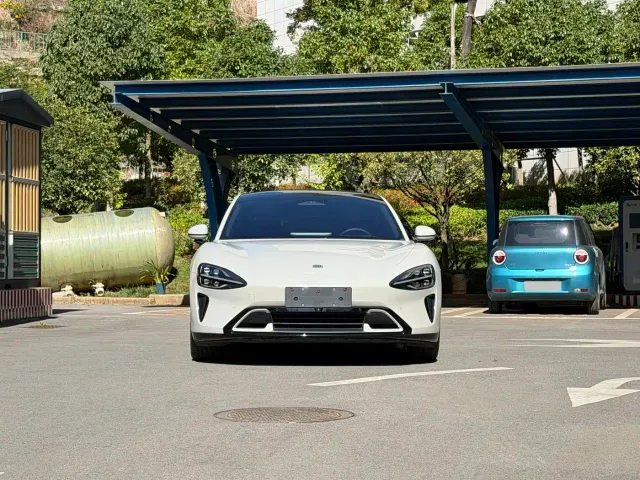Xiaomi SU7 — Фото автомобиля 3