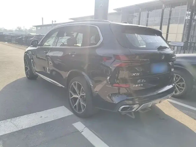 BMW X5 — Фото автомобиля 4