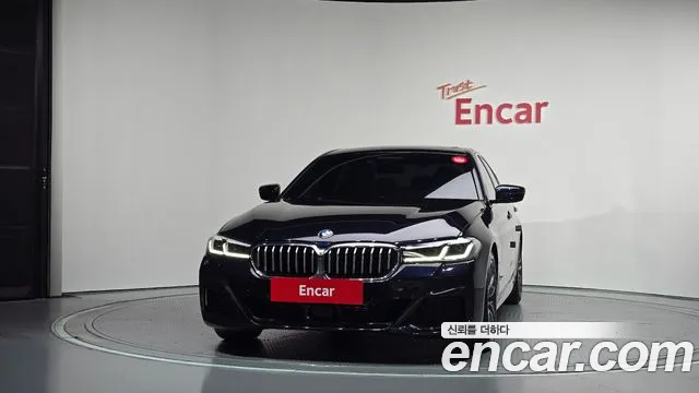 BMW 5 Series G30 — Фото автомобиля 3