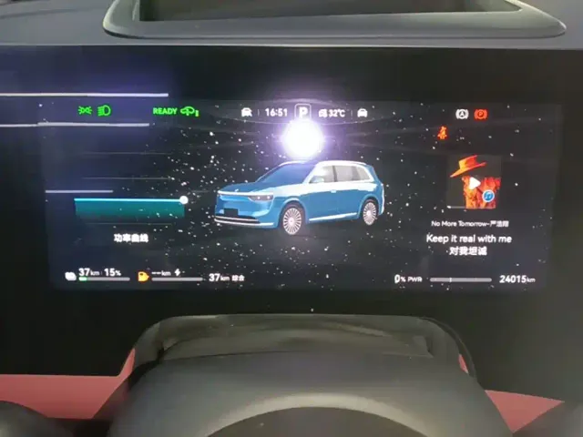 Aito M8 — Фото автомобиля 11