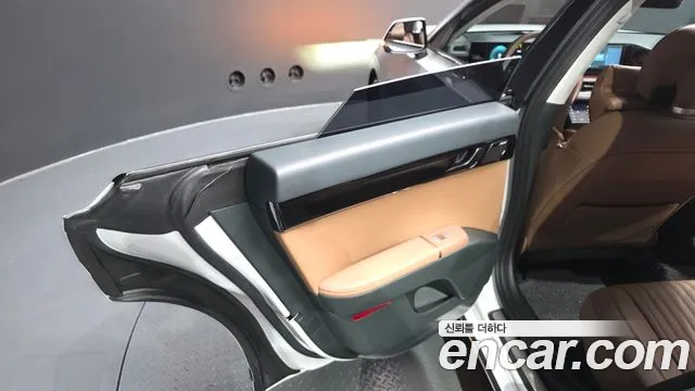 Hyundai Grandeur GN7 — Фото автомобиля 14