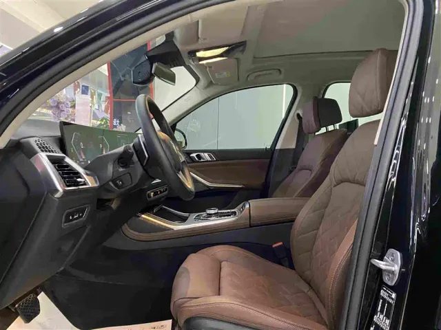 BMW X7 — Фото автомобиля 7
