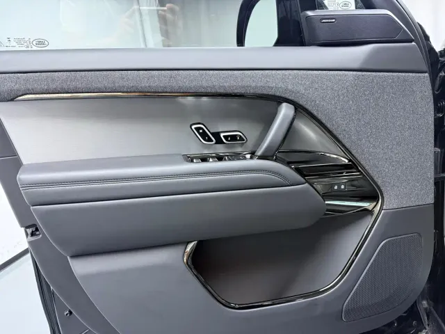 Land Rover Range Rover Sport — Фото автомобиля 4