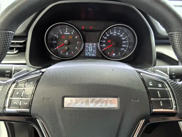 Haval M6 — Фото автомобиля 6