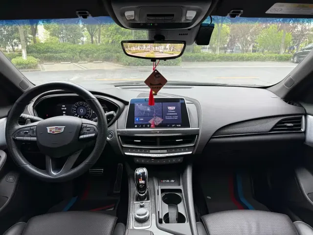 Cadillac CT5 — Фото автомобиля 13