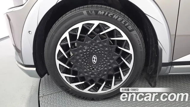 Hyundai Ioniq5 Ioniq5 Long Range AWD — Фото автомобиля 5