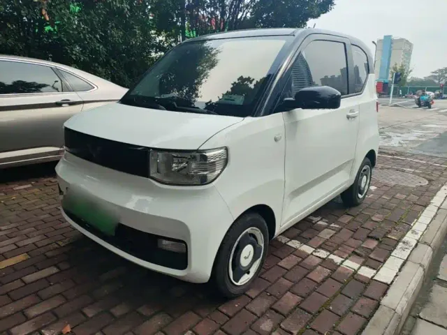 Фотография автомобиля — Wuling Hongguang Mini EV