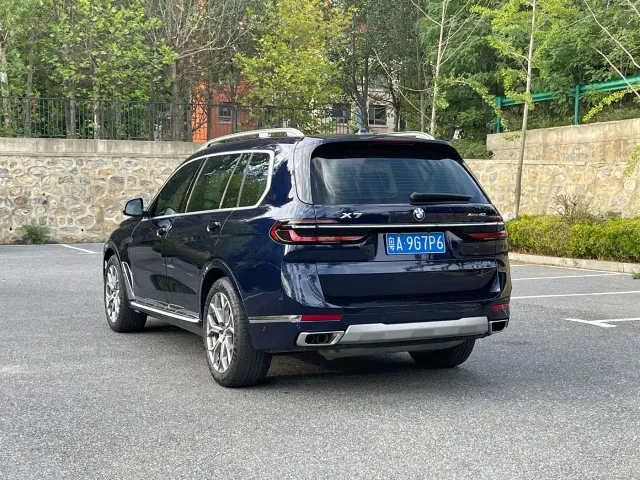 BMW X7 — Фото автомобиля 8