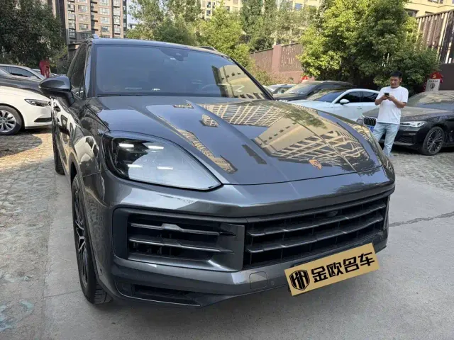 Porsche Cayenne — Фото автомобиля 3