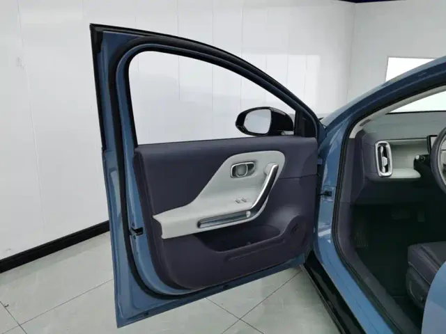 Leapmotor B01 — Фото автомобиля 7