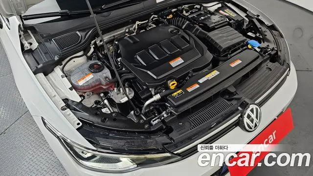 Volkswagen Golf Golf 8 поколение 2.0 TDI Premium — Фото автомобиля 6