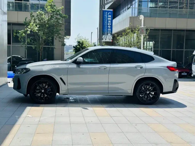 BMW X4 — Фото автомобиля 4