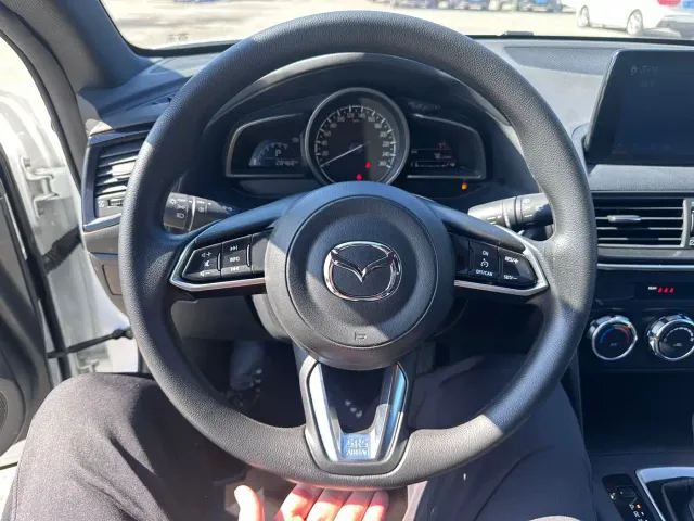 Mazda CX-4 — Фото автомобиля 9