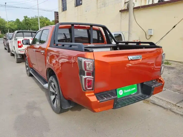 Isuzu D-MAX — Фото автомобиля 4