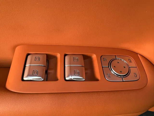 Li Auto L6 — Фото автомобиля 14