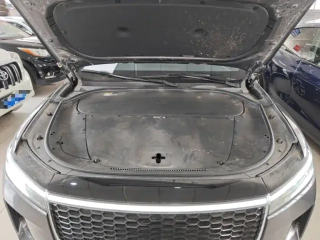Li Auto ONE — Фото автомобиля 19