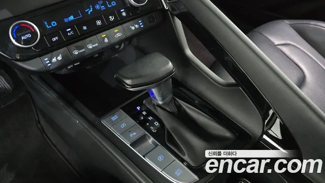 Hyundai Avante CN7 — Фото автомобиля 9