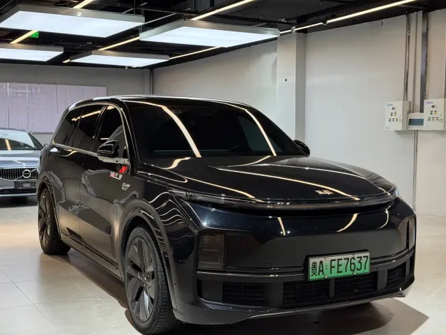 Li Auto L9 — Фото автомобиля 3