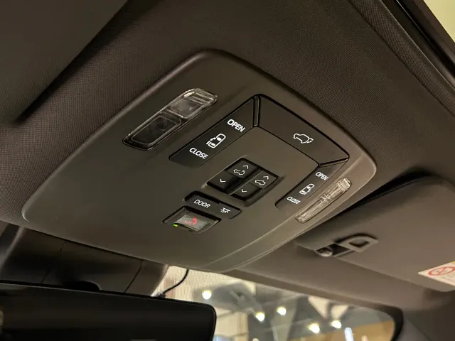 Toyota Sienna — Фото автомобиля 15