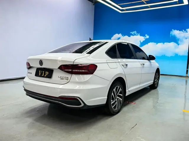 Volkswagen Lavida — Фото автомобиля 4