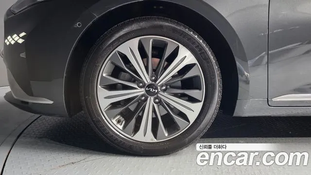 Kia K8 Hybrid — Фото автомобиля 5