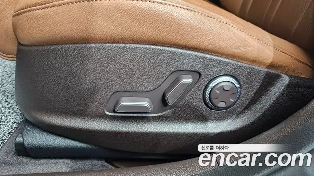Genesis G80 Бензин 3.5 турбо AWD — Фото автомобиля 30