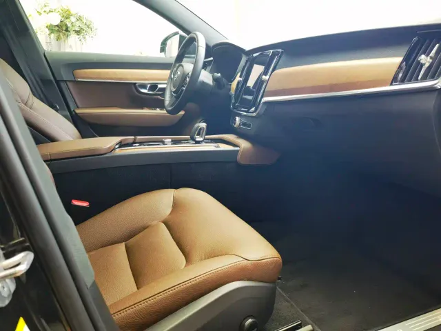 Volvo S90 — Фото автомобиля 16