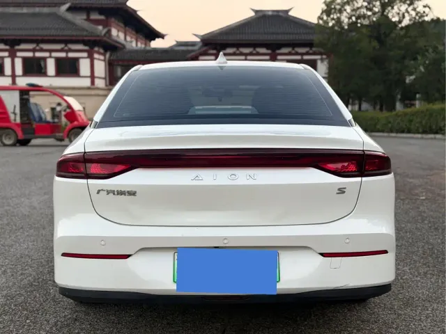 GAC Aion S — Фото автомобиля 4