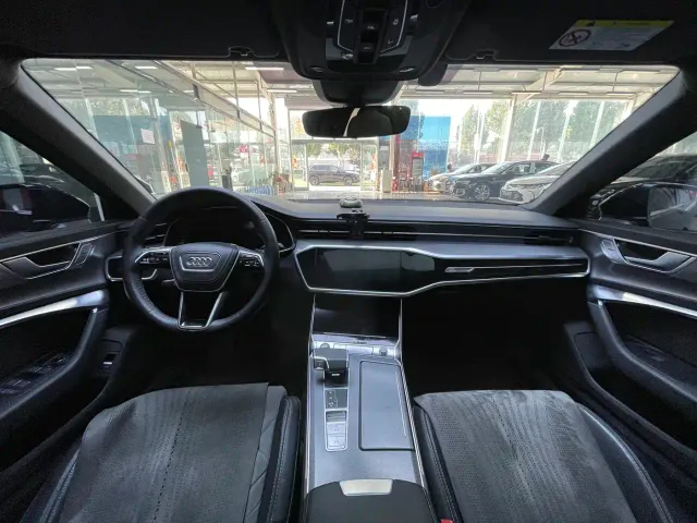 Audi A6L — Фото автомобиля 12