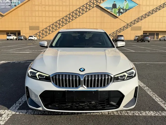 BMW 3 Series — Фото автомобиля 2
