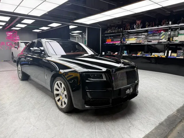 Rolls-Royce Ghost — Фото автомобиля 3