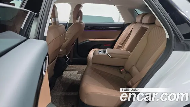 Hyundai Grandeur GN7 — Фото автомобиля 12