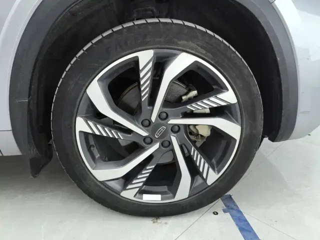 Geely Xingyue L — Фото автомобиля 6