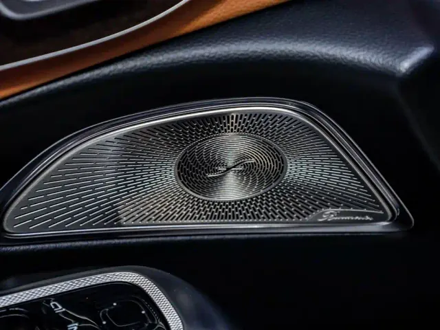 Mercedes-Benz E-Class — Фото автомобиля 13