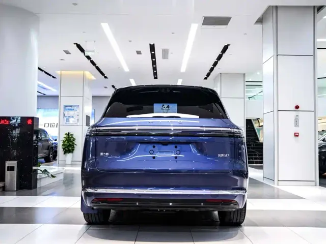 Aito M7 — Фото автомобиля 7