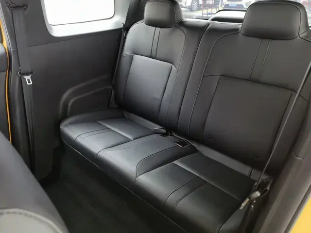 Baojun Yep — Фото автомобиля 15
