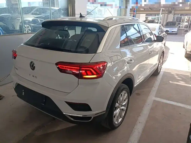 Volkswagen T-Roc — Фото автомобиля 6