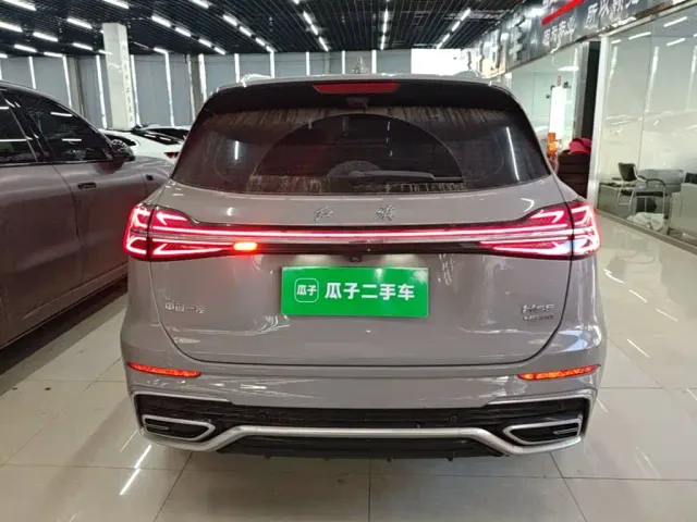 Hongqi HS5 — Фото автомобиля 5