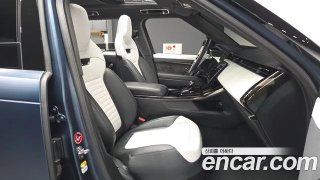 Land Rover Range Rover Sport — Фото автомобиля 11