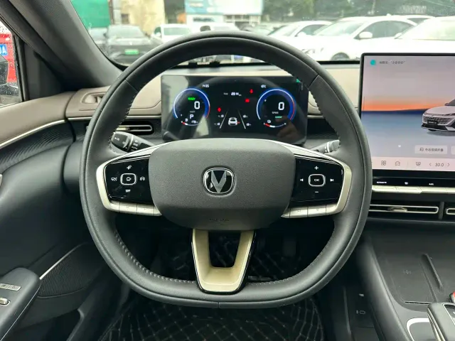 Changan Eado — Фото автомобиля 17