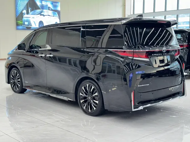 Toyota Vellfire — Фото автомобиля 13