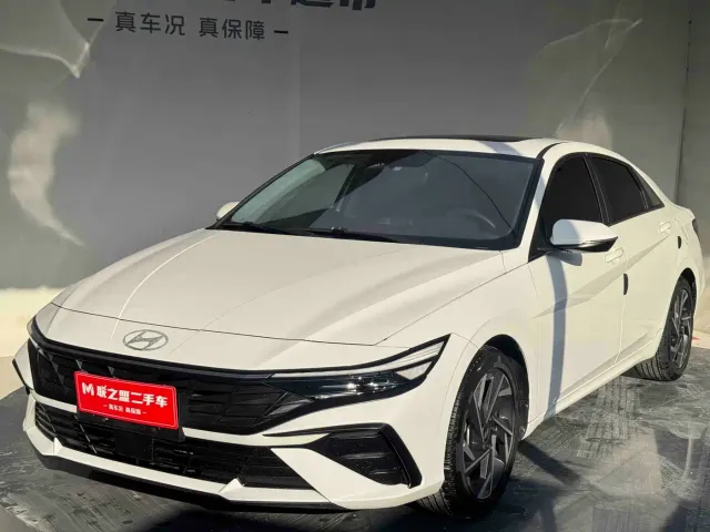 Фотография автомобиля — Hyundai Elantra