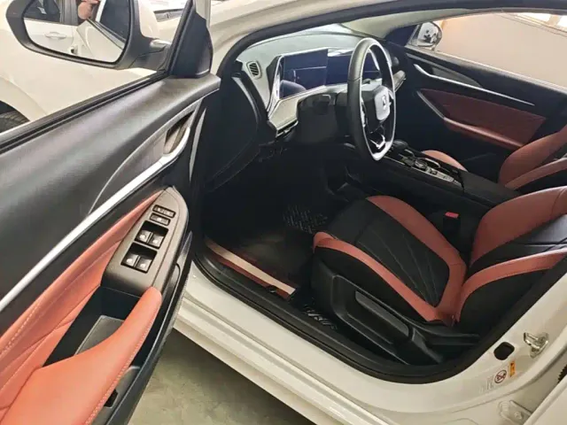 Changan Eado — Фото автомобиля 15