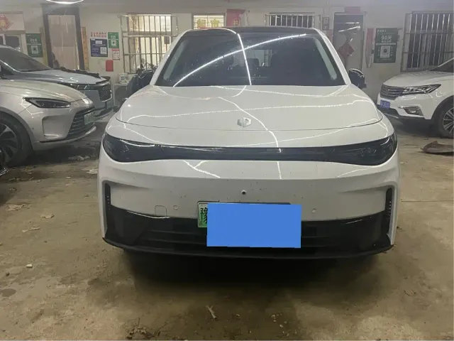Leapmotor C10 — Фото автомобиля 2