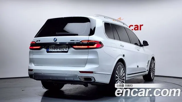 BMW X7 — Фото автомобиля 2