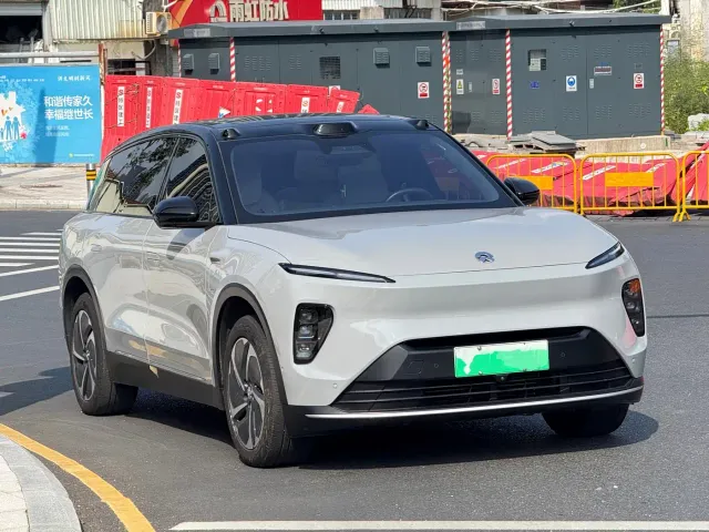Nio ES8 — Фото автомобиля 3