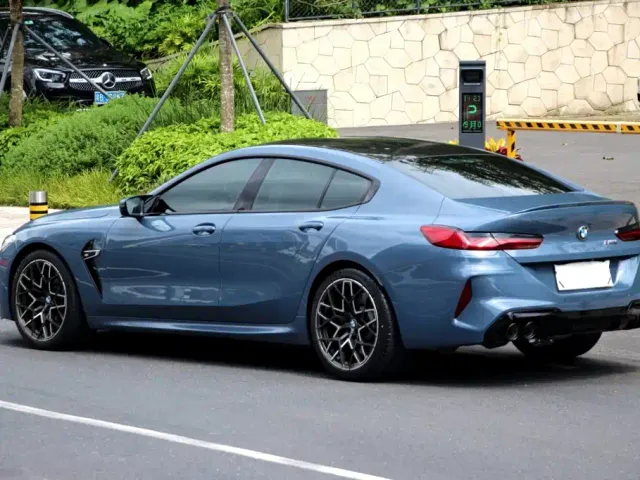 BMW M8 — Фото автомобиля 8