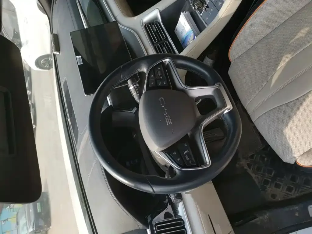 BYD Song PLUS PHEV 2023 Champion Edition EV 520KM Flagship — Фото автомобиля 2