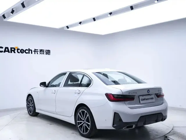 BMW 3 Series — Фото автомобиля 13