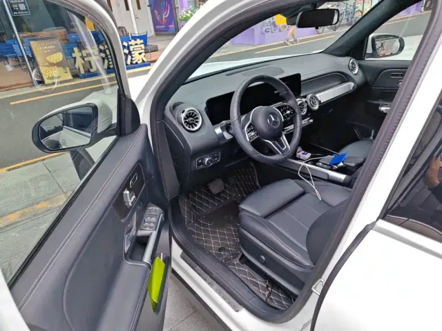 Mercedes-Benz EQB — Фото автомобиля 17